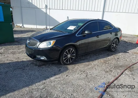 2017 Buick Verano Sport Touring z USA, uszkodzony, nr VIN 1G4PR5SK2H4104991